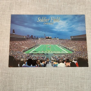 Postal vintage 1988 de los Chicago Bears Soldier Field Soldier Field a color 6,5 x 4,5" limpia - Imagen 1 de 2