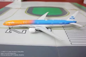 Phoenix Model KLM Royal Dutch Boeing 777-300ER Pride arancione modello pressofuso 1:400 - Foto 1 di 1