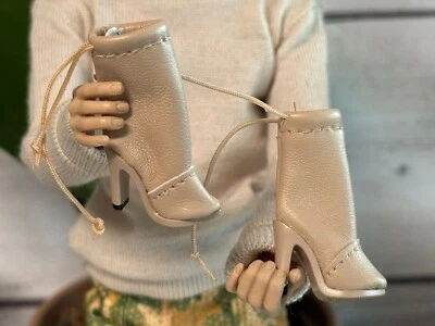 Zuru Mini Brands - Tan Faux Leather Boots for 1/6 doll (Barbie, Integrity)