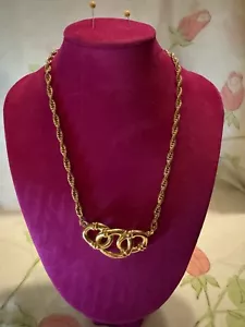 Vintage 1960 Crown Trifari Bamboo Necklace Gold Tone Hook & Eye Clasp - Picture 1 of 3
