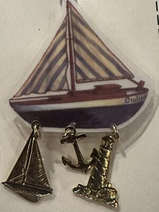 Ondine kleine Welle Segelboot neu Handarbeit Brosche Anstecknadel Hänger Charms - Bild 1 von 6