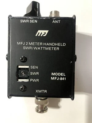 MFJ-841 2 metros SWR/vatímetro portátil para radioaficionado Foto 1 de 4