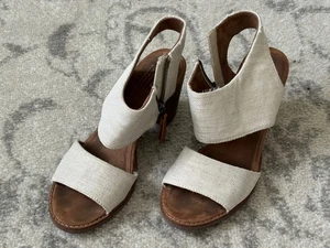 TOMS Zapatos Mujer Talla 7.5 Lona Natural Tacón Bloque Sandalia Cremallera Verano Elegante - Imagen 1 de 12