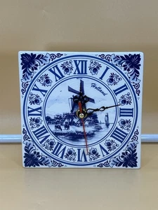 Delft Holland Orologio Quarzo Ceramica Blu Bianco Mulino a Vento Numeri Romani. Vintage.  - Foto 1 di 4