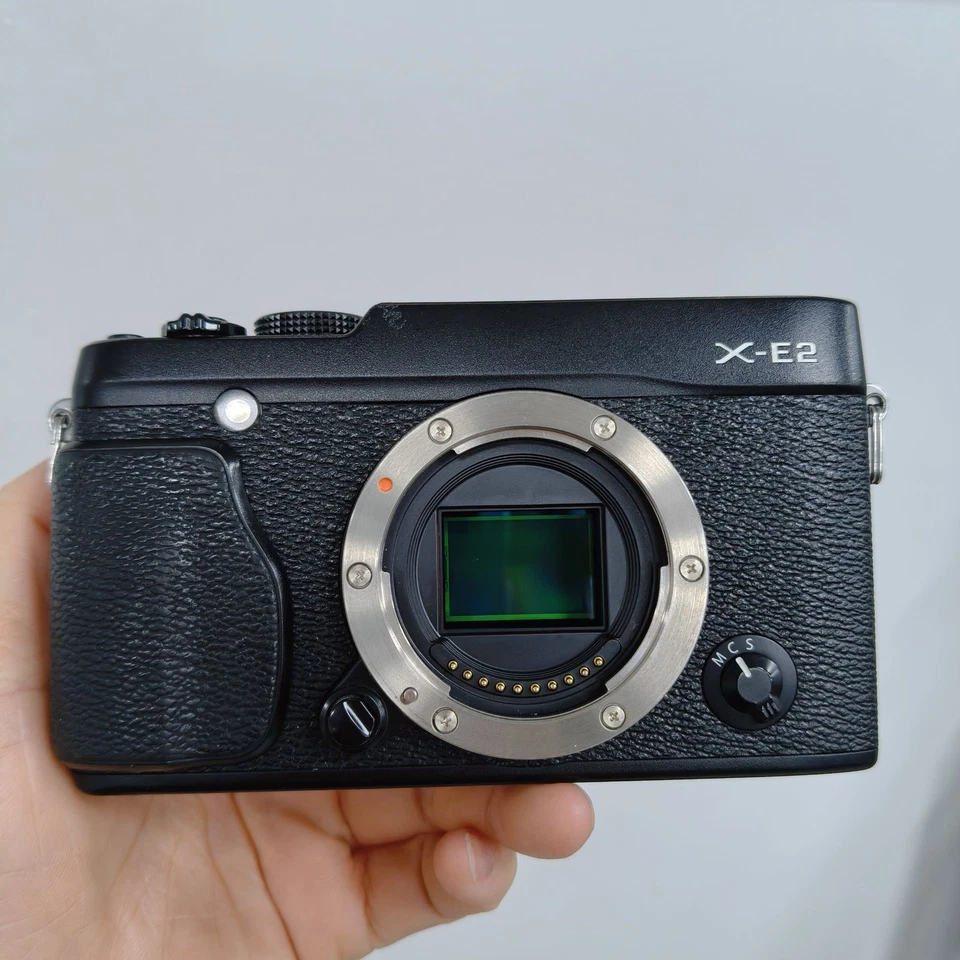 Fujifilm X-E2 16.3MP Mirrorless Digital Camera Black Body Only English - Image 1 of 4