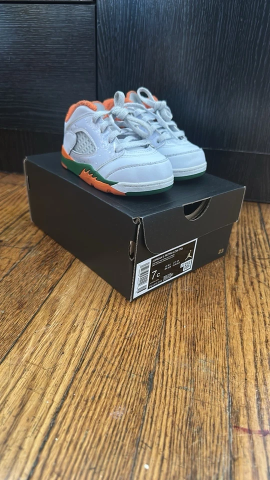 Jordan 5 Retro Bajo Fútbol Gris/Naranja Brillante Foto 1 de 1