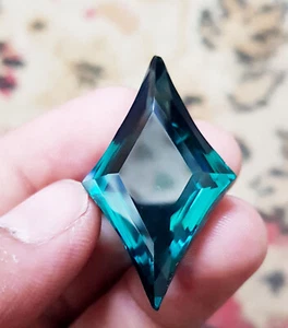 Colgante de lujo de topacio verde brillante tamaño artificial piedra preciosa de gran calidad - Imagen 1 de 6