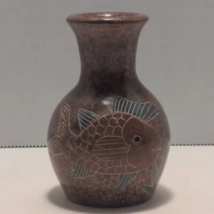Piccolo vaso pesce mare nautico vintage dipinto a mano brunito inciso ceramica arte - - Foto 1 di 7