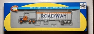 Tractor Mack serie B Athearn #70988 1956 con remolque de poste exterior de 40' carretera HO - Imagen 1 de 3