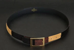 Elegante cinturón de cuero para mujer de 1980 con hebilla dorada de Woolworth   - Imagen 1 de 8