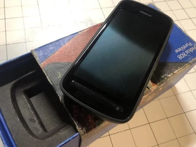 Nokia 808 PureView - 16GB - Black (Unlocked) Smartphone Boxed barely Used - Image 1 of 2