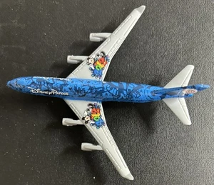 Disney Park 2012 Matchbox Model Die Cast Airplane Boeing 747-400 Mattel NICE! - Picture 1 of 5