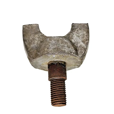 Нижний держатель руля Honda S90 новый из старых запасов 1 шт. P/N 53132-028-000 - Изображение 1 из 4