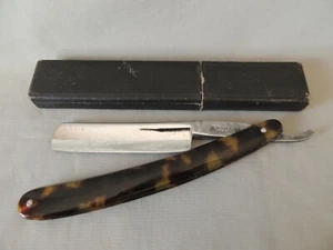Collectible straight Razor Rocher Falaise Depose in a case - Picture 1 of 10