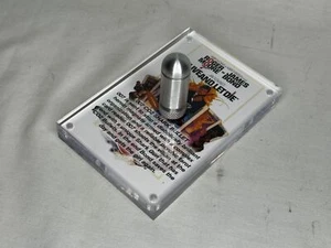 007 James Bond, vive y deja morir, bala de tiburón CO2, metal macizo, placa de exhibición - Imagen 1 de 8
