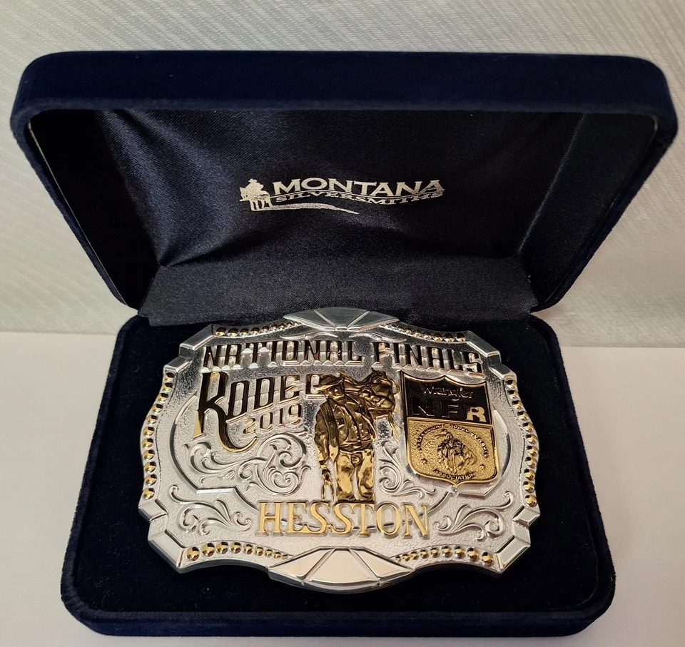 Hebilla de cinturón Hesston 2019 Wrangler NFR Montana Silversmiths Limited Collectors Foto 1 de 4