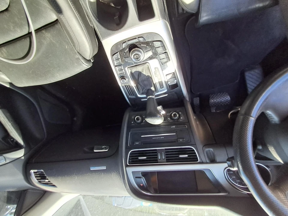 Used Manual Transmission Shifter Assembly fits: 2011 Audi A5  Grade A Foto 1 de 4