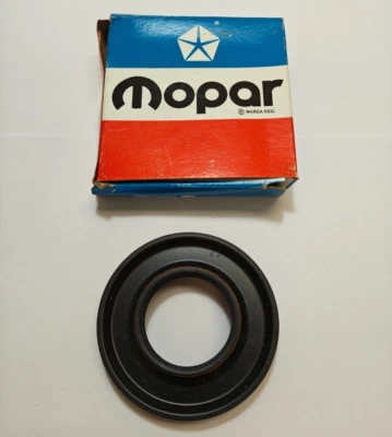 Dodge Truck 1957-1968 serie W300 W100 eje delantero sello de piñón 1791590 nuevo en stock Foto 1 de 4