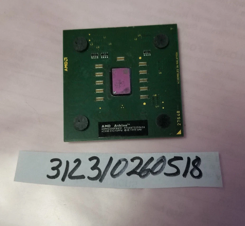 AMD Athlon XP-M 2200+ 1.8GHz /256 /266 (AXMH2200FQQ3C) SOCKET 462 /SOCKET A - Image 1 of 1