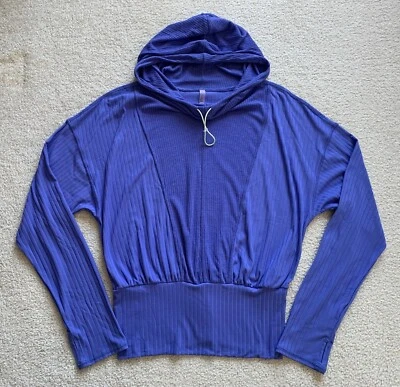 Sudadera con capucha de entrenamiento acanalada Free People Movement para mujer L holgada con agujeros para el pulgar Foto 1 de 4