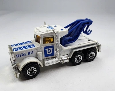 1984 Matchbox Peterbilt Wreck truck #MB61 die cast 1/80 scale Vintage Macau - Image 1 of 4