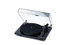 New! Pro-Ject Essential Iii Belt-Drive Turntable w/ Ortofon Om10 Cartridge Black