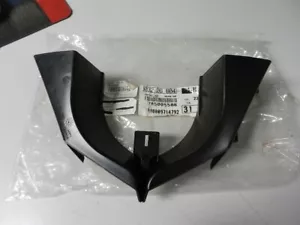 Entrada de aire central NOS Can-Am OEM 705005586 - Imagen 1 de 13