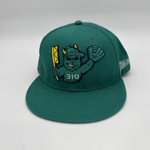 Rare Snap Back Boston Red Sox Green Monster Mascot Baseball Ball Cap Limited Ed Cover