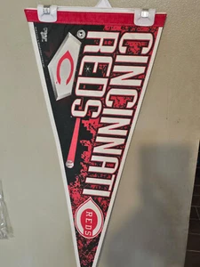 CINCINNATI REDS 12X30 VINTAGE BASEBALL MLB  FELT PENNANT  6/14/24 - Picture 1 of 3