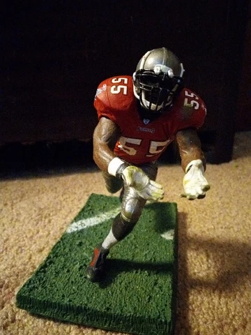 NFL mcfarlane Derrick Brooks #55 Buccaneers exclusive toys r us figure series Cover