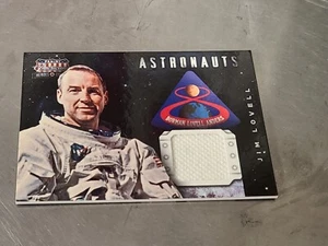 Tarjeta de tela Jim Lovell 2012 Panini American Heroes & Legends 379/499 - Imagen 1 de 4