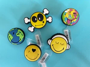 Dijes Crocs x SmileyWorld Collaboration Jibbitz - Juego de 5 - Edición limitada - Imagen 1 de 2