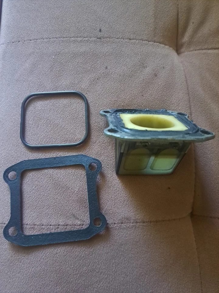 Honda CR80R Reeds + Gasket - Image 1 of 1
