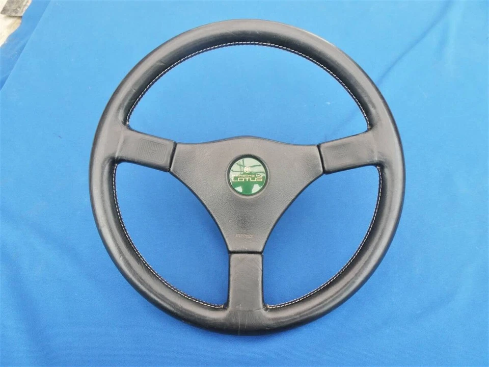 Volante Isuzu Momo genuino, manejo por Lotus, para el Bighorn, G #PC303H Foto 1 de 4