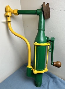 A O SMITH BOMBA DE ACEITE MANUAL LUBRICANTE MANIVELA DE GAS ANTIGUO INVASOR COMBUSTIBLE DE COLECCIÓN BRAZO ANTIGUO - Imagen 1 de 5