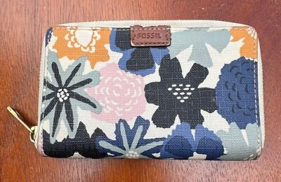 Fossil Floral Zippered Wallet Women's 6.5"x4" Off White/Blue/Yellow - Image 1 of 4