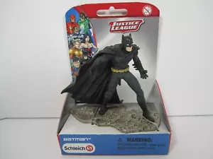 New in Box Mini Batman Figure Model 22502 by Schleich Hand Painted - Picture 1 of 11