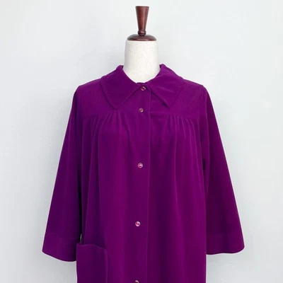 Vintage ILGWU 60s/70s Purple Snap Front Collared Housecoat Robe - Image 1 of 4