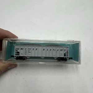 ATLAS N SCALE 3265 WESTERN MARYLAND 3 BAY GRAVEL HOPPER #85090 IN CASE/NM - USA - Picture 1 of 14