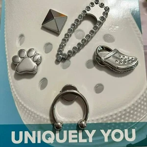 NEW CROCS CHARMS JIBBITZ SILVER METAL STUD PAW RING STUDS HAIR PIN SAFETY SHOE - Picture 1 of 3