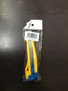 CUTTER IN PLASTICA CON SLITTA METALLICA MM 18  - Foto 1 di 2