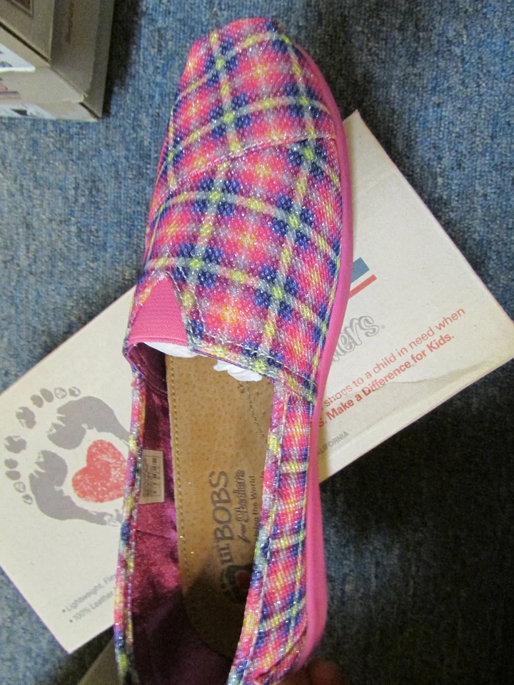 НОВЫЙ SKECHERS BOBS GLIM ГЛАМУРНЫЕ ТУФЛИ ДЕВОЧЕК 6 ЖЕНЩИН 8 РОЗОВЫЙ КЛЕТКУ ЛОФЕРЫ БЕСПЛАТНАЯ ДОСТАВКА - Изображение 1 из 1