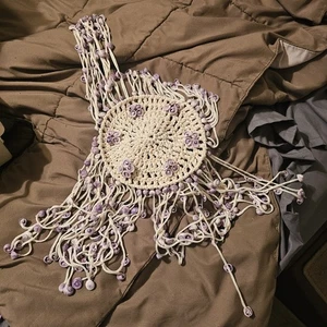 Hecho a mano ganchillo con detalles de concha de mar atrapasueños crema - Imagen 1 de 3