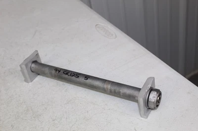 Eje trasero Honda CR125 1994 OEM 42301-KZ4-710 CR 125 250 94/5 Foto 1 de 3