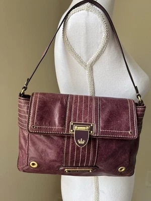 复古 Juicy Couture y2k Plum 100% 皮革单肩包牛皮金色口音 — 第 1/4 张图片