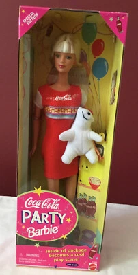 Vestido rojo vintage sellado 1998 Coca-Cola fiesta Barbie oso polar de peluche Foto 1 de 4