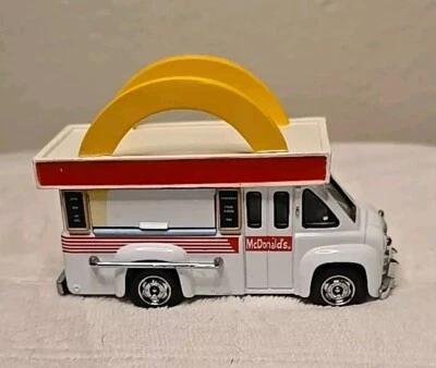 Matchbox 10cm Long Diecast YYM36839 - 1948 Dodge Route Van (McDonald's) - Image 1 of 4