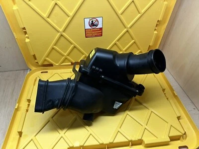 2013 BMW F10 M5 entrada lateral direita limpador de ar caixa de filtro fabricante de equipamento original 70514259 - Imagem 1 de 4