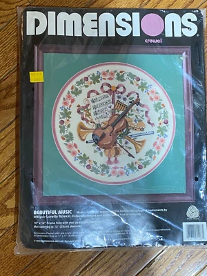 NUEVO EN CAJA DE COLECCIÓN Bordado Dimensiones Hermosa Música con Marco de Madera 16x16 Kit Foto 1 de 4