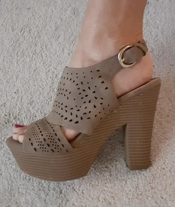 Report Chunky Heel Platform Taupe Faux Suede Sz 8 - Picture 1 of 6